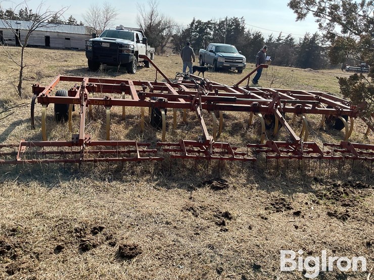 sunflower-fc-24-chisel-plow-w/harrow-image-6