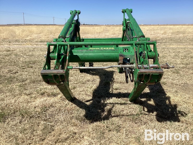 2016-john-deere-640r-image-2