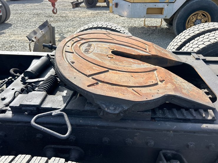 peterbilt-388-image-28