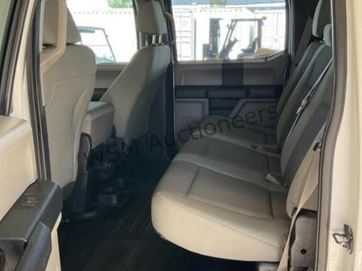 2015-ford-f150-image-26