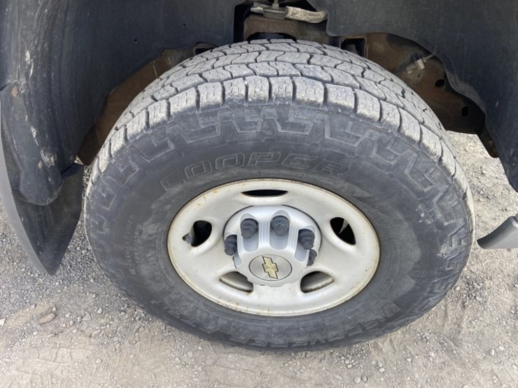 2005-chevrolet-silverado-2500hd-image-28