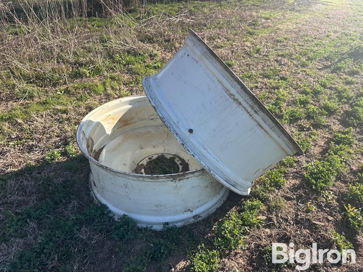 new-holland-t7040-image-4