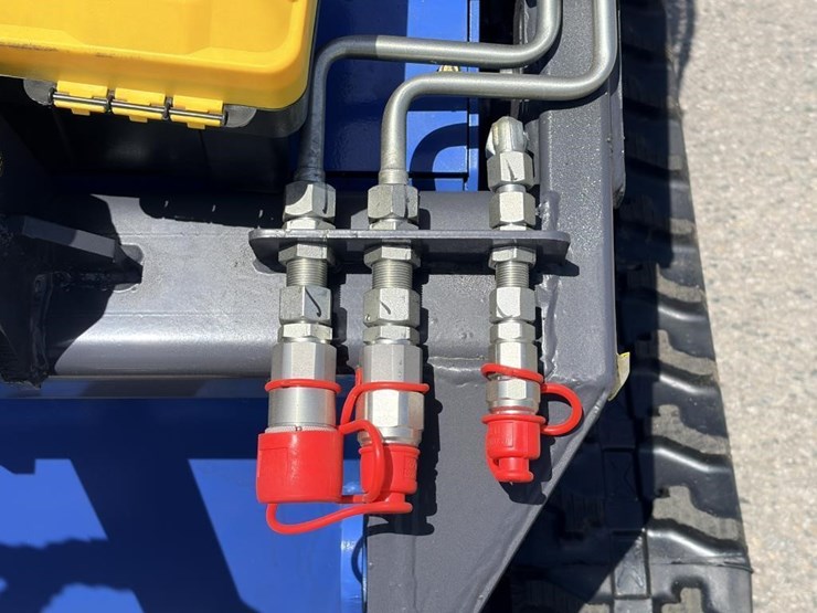 2026-zjg-zj-380-skid-steer-loader-image-7