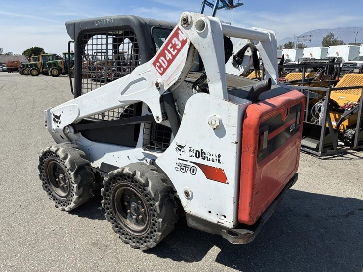 2018-bobcat-s570-image-4