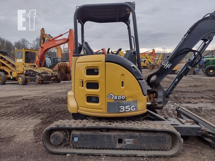 2020-deere-35g-image-28