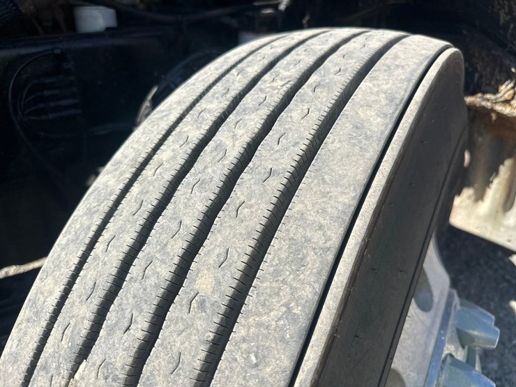 2008-peterbilt-386-image-75