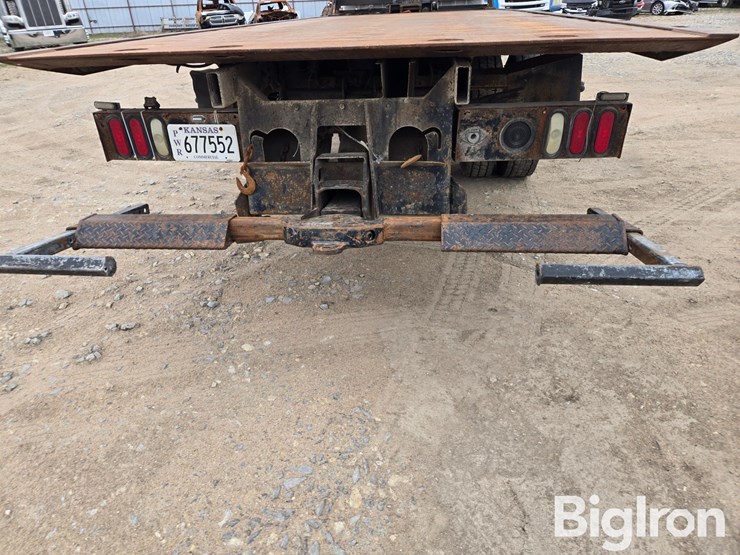 2005-ford-f650-xl-image-17