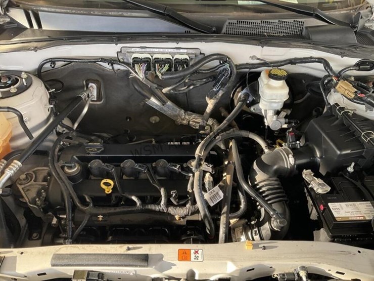 2011-ford-escape-xls-image-10