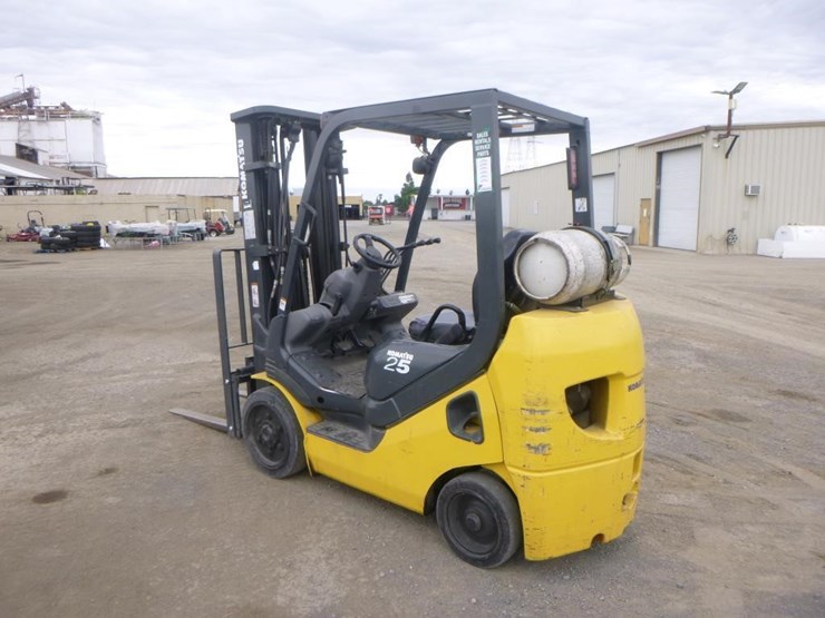 komatsu-fg25st-16-image-4