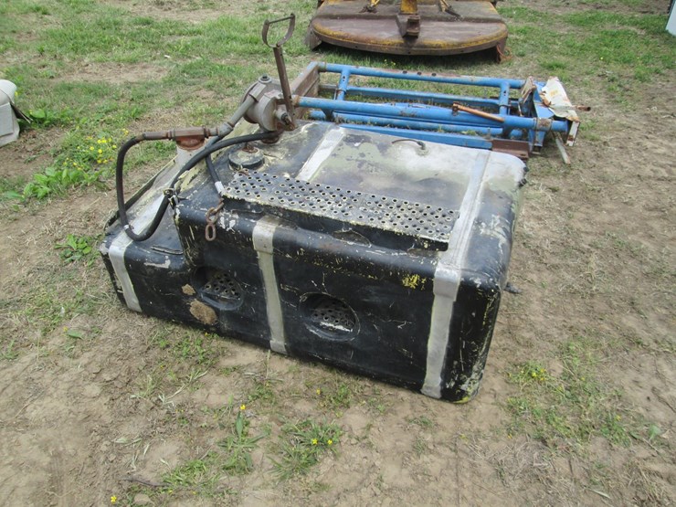 #36749-•-fuel-tank-w/hand-pump-image-3