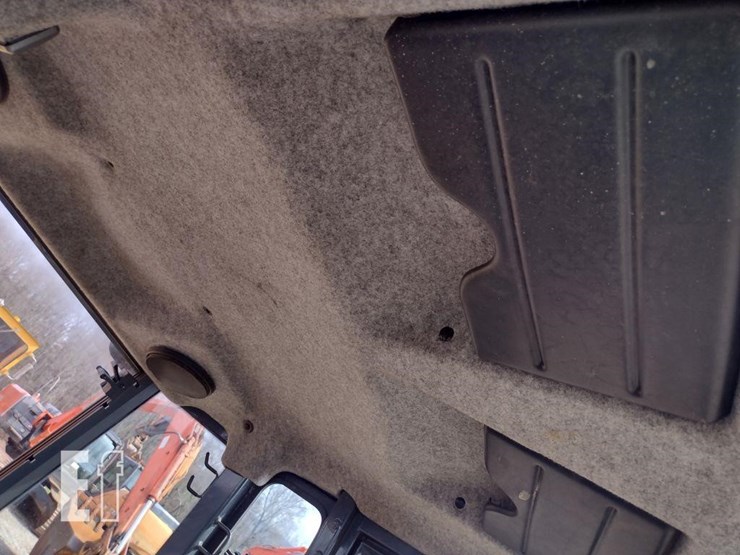 2002-deere-310sg-image-9