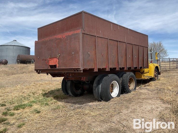 1953-diamond-t-622-28m-t/a-grain-truck-image-5