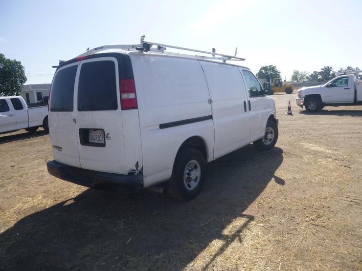 2016-chevrolet-2500-image-4