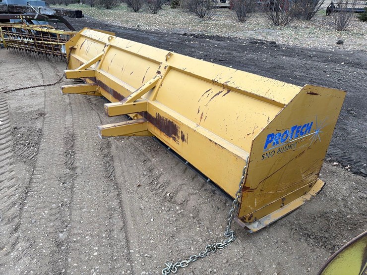 protech-sp14b-snow-pusher-image-4