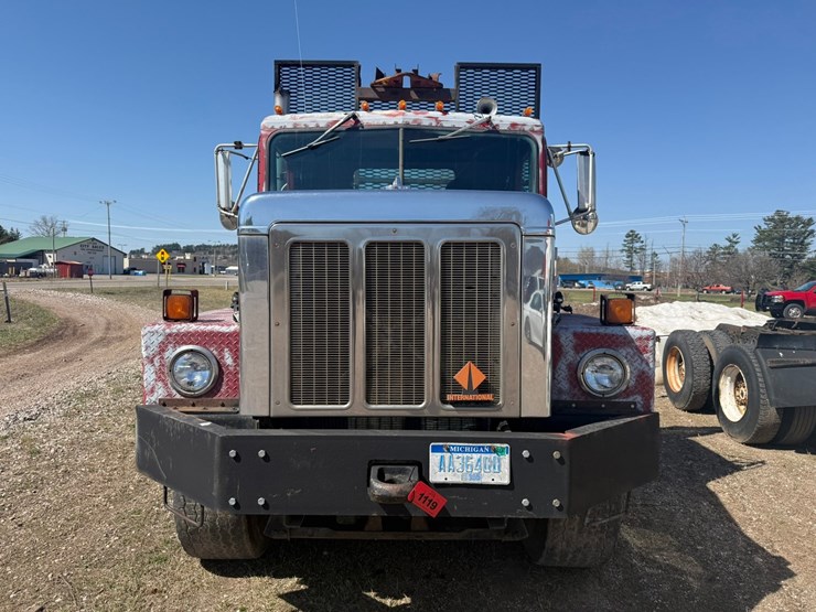 #1119-•-1990-international-navistar-paystar-5000-26'-flat-bed-truck-image-8