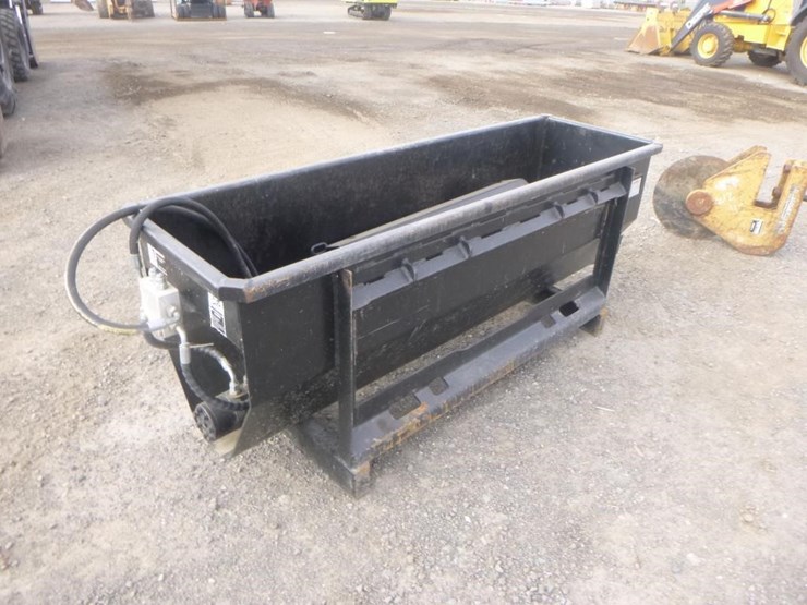 landy-66"-skid-steer-asphalt-spreader-image-4