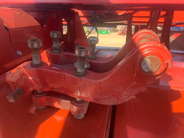 2011-new-holland-h7460-discbine-image-24