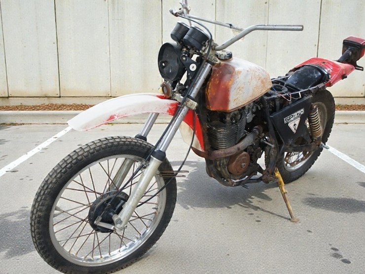 1978-suzuki-sp370-motorcycle-image-5