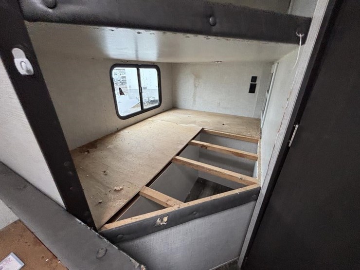 2020-bullet-bl2200bh20-travel-trailer-image-32