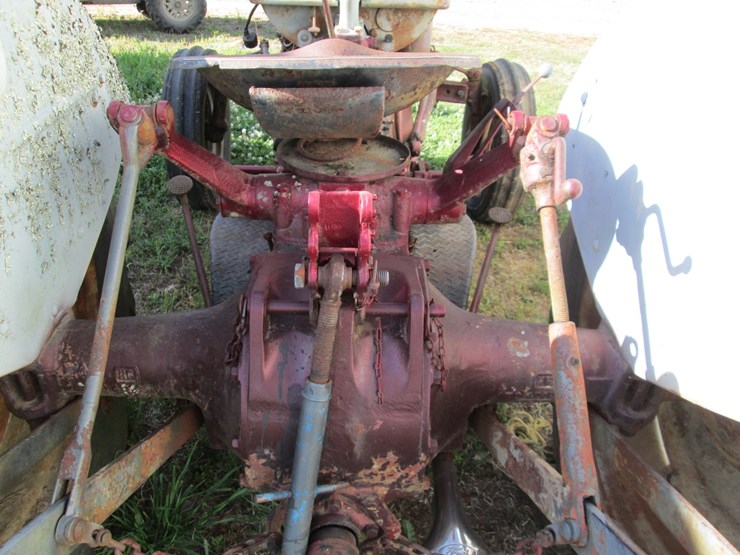 1950-ford-tractor-image-9