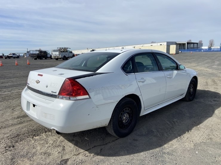 2011-chevrolet-impala-sedan-image-5