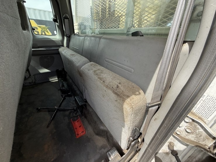 2006-ford-f450-image-22