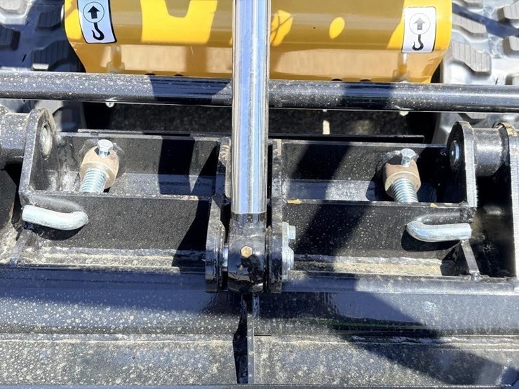 2026-agt-kkta27-skid-steer-loader-image-6