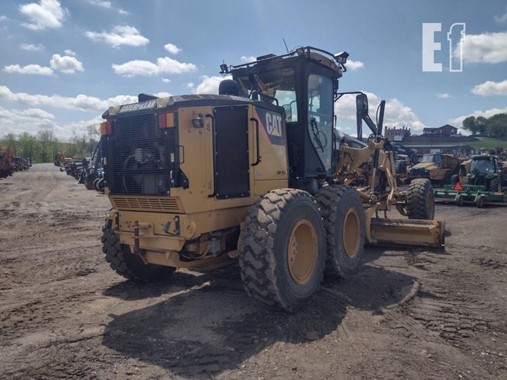 2010-caterpillar-120m-image-47