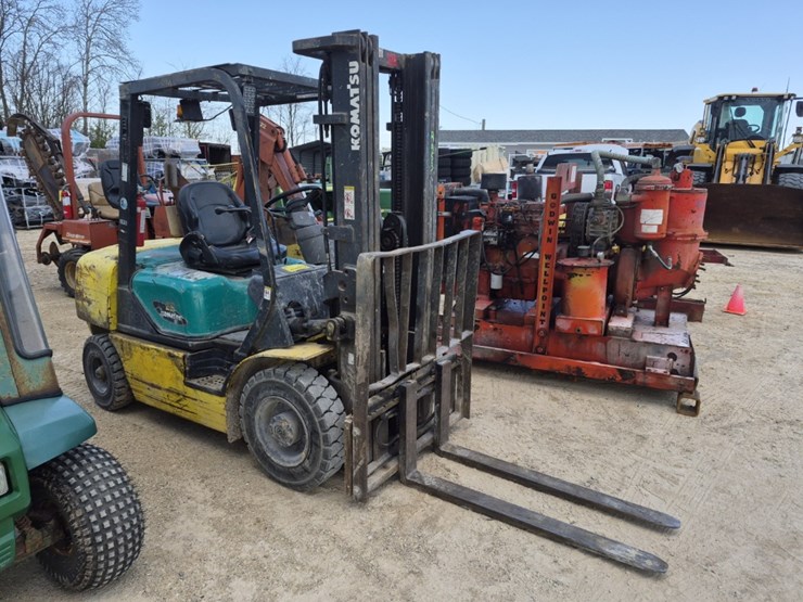 komatsu-fg25t-14-image-3