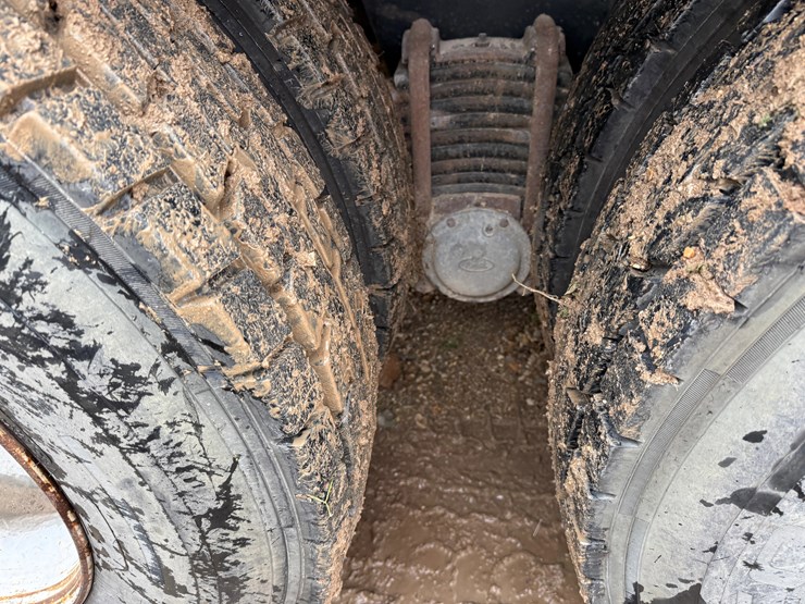 2001-mack-rd688s-image-8