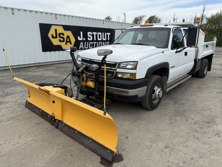 2005-chevrolet-silverado-3500-image-1