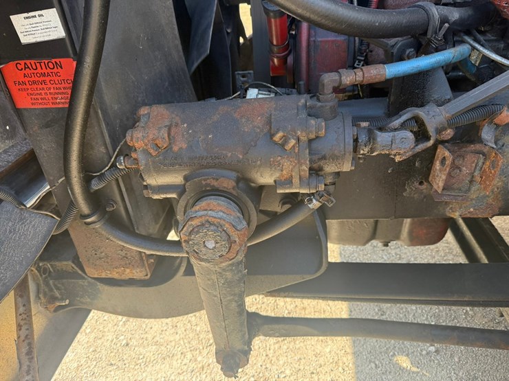 #1262-•-2004-international-9400i-6x4-sleeper-cab-truck-tractor-image-10