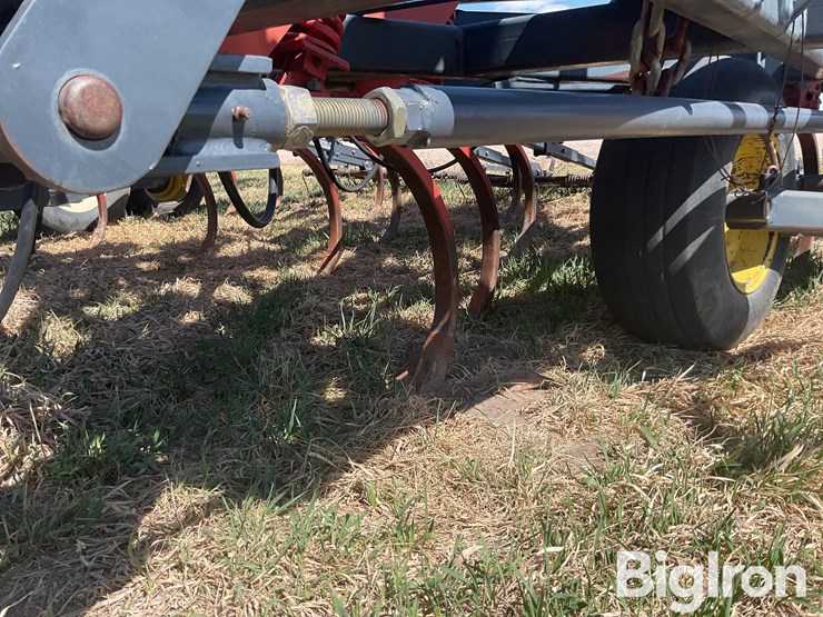 flexi-coil-c820-field-cultivator-image-13