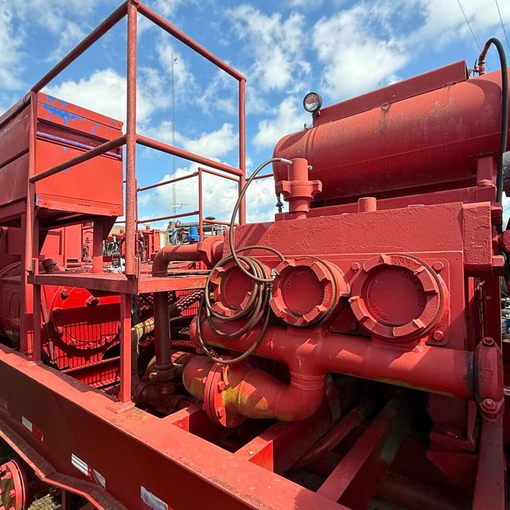 WESTERN ROUGH RIDER 1000 HP 10K TRIPLEX DOUBLE PUMP TRAILER