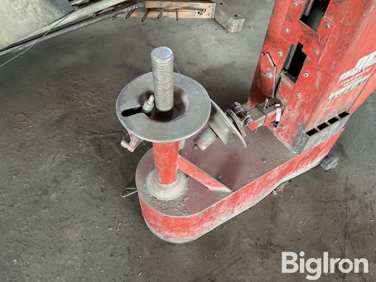 may-m62-b-tire-matic-tire-changer-image-9