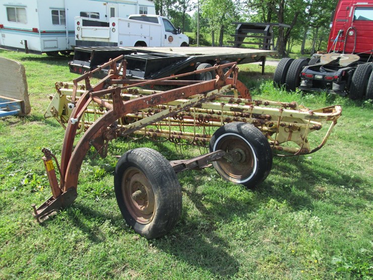 new-holland-256-image-1