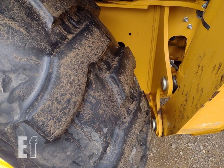 2020-deere-310l-image-14