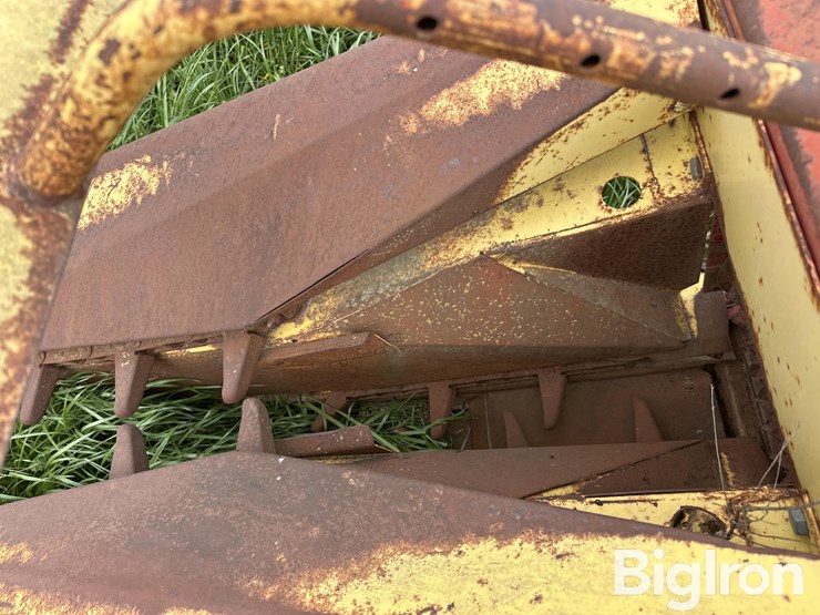 new-holland-707-image-11