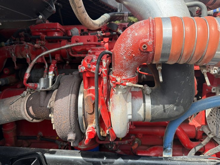 2015-peterbilt-579-image-23