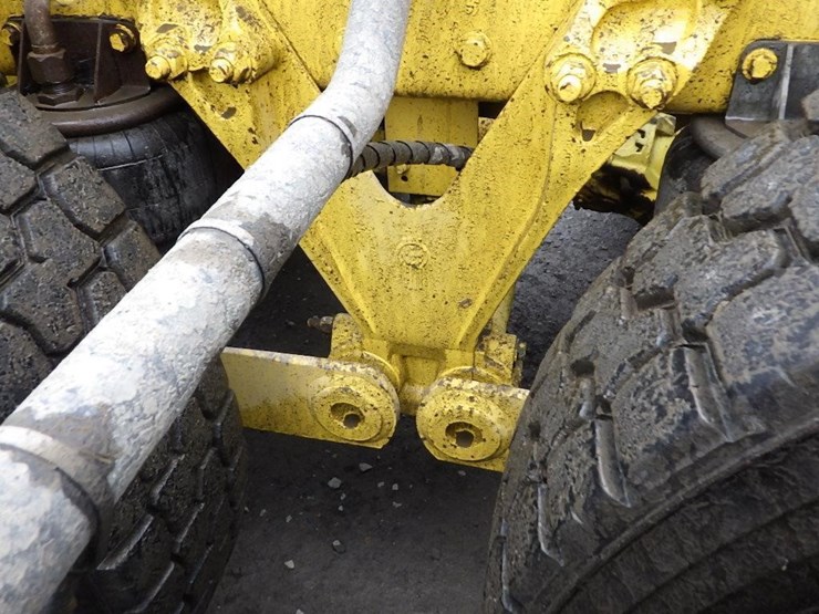 2016-kenworth-w900-image-34