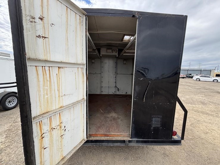 8'-s/a-enclosed-trailer-image-16