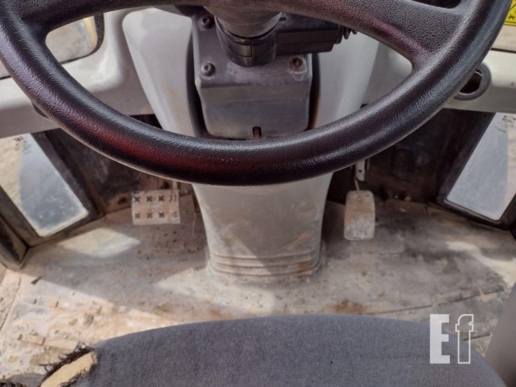 2015-caterpillar-914k-image-9