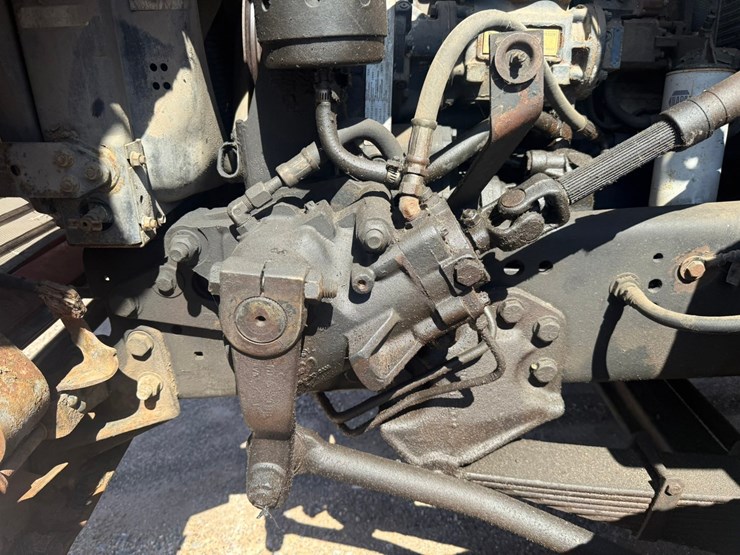 1996-ford-l9000-image-10