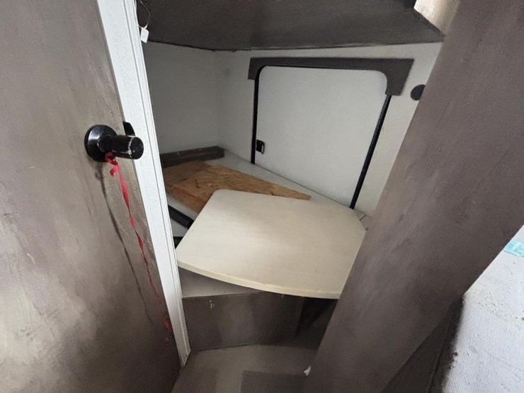 2020-wildwood-wdt26dbud-ca-travel-trailer-image-37