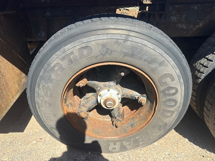 1996-ford-l9000-image-87