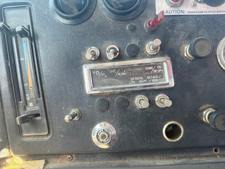 1996-ford-l9000-image-77