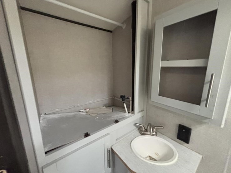 2020-premier-bl19fbpr20-travel-trailer-image-36