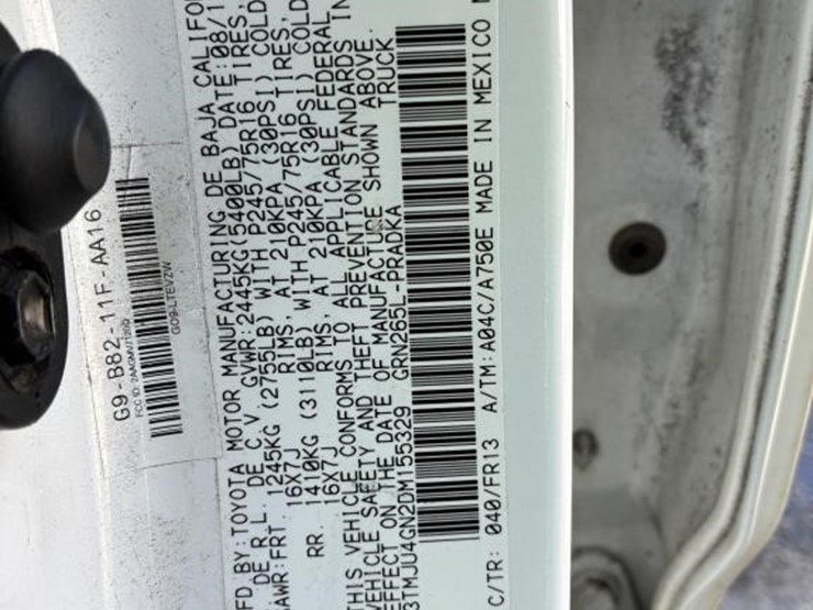 2014-chevrolet-tahoe-image-38