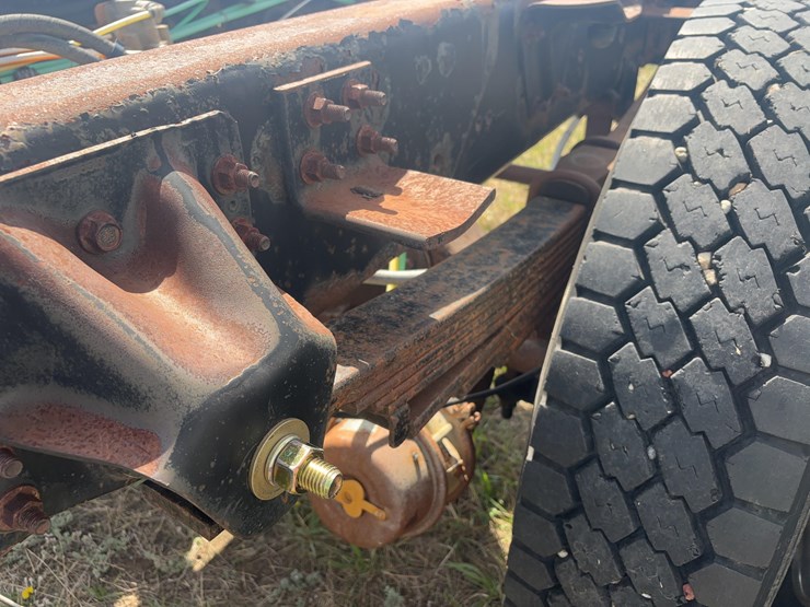 2006-gmc-7500-image-9