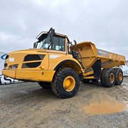 2012 VOLVO A25F